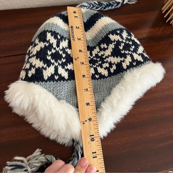 Himalaya Collection Hand Made Wool Hat with Faux Fur Lining. Great Condition! - Picture 10 of 10